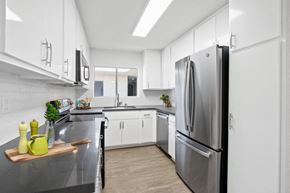 Burbank apartment for rent - Stainless Steel Appliances at Oasis Apartments, Burbank, CA, 91501
