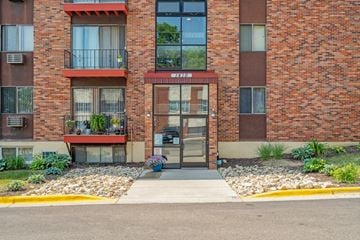 Stillwater apartment for rent - the building where the hotel is located