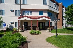 Maplewood apartment for rent - the building where the hotel is located