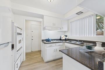 Sherman Oaks apartment for rent - Dickens Apartments