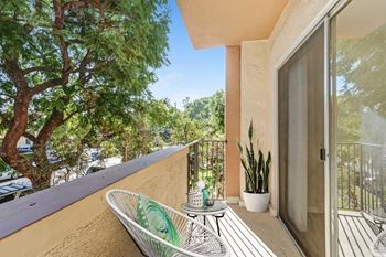 Balcony/patio*