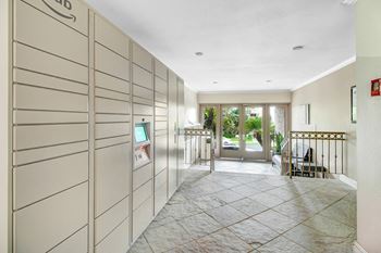 Amazon hub lockers