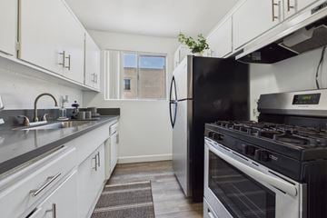 Van Nuys apartment for rent - Sepulveda Apartments