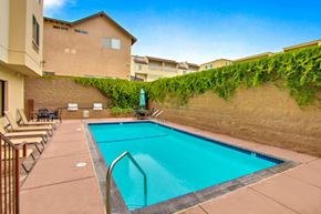 Encino apartment for rent - Swimming Pool