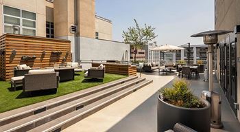 Outdoor resident lounge