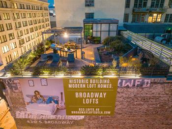 Historic building in the heart of dtla