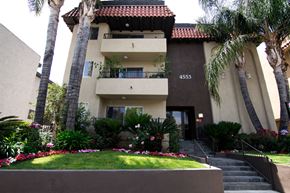 Sherman Oaks apartment for rent - Front Building Apartments