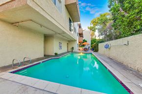 Valley Village apartment for rent - Sparkling Pool