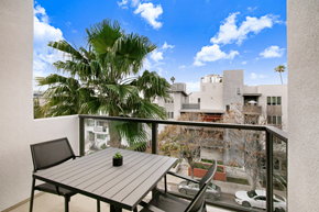 Los Angeles apartment for rent - Privat Balcony at Vues on Gordon, Los Angeles, CA 