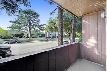 Balcony/patio