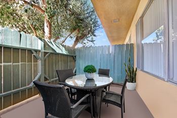 Patio/balcony*
