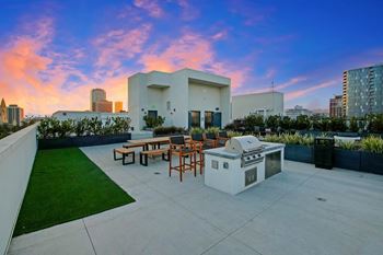 Rooftop deck w/ bbq, fire pits, and 360° views