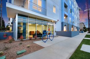 Los Angeles apartment for rent - Entrance