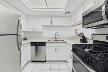 Los Angeles apartment for rent - Manning Avenue