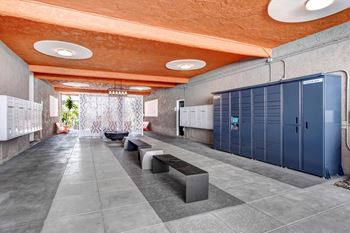 Amazon hub lockers