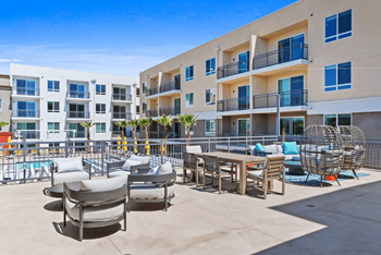 The overlook - third level outdoor lounge