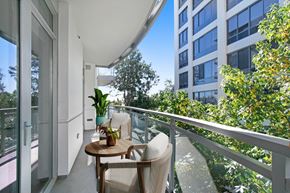 Los Angeles apartment for rent - a balcony with a table and chairs on a balcony