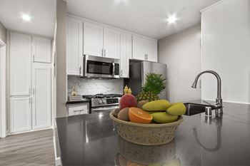 Quartz countertops*