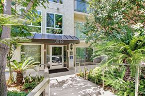 Los Angeles apartment for rent - The entrance to a building with the number 3016 on it.