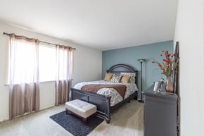 Indianapolis apartment for rent - Spacious bedroom with a window in the 1 bedroom apartment at Woodbridge Apartments