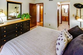 Indianapolis apartment for rent - Spacious primary bedroom in a 2 bedroom apartment at Cedar Ridge Apartments