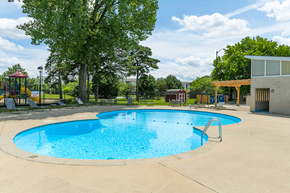 Indianapolis apartment for rent - Swimming pool at Northwood on the Trail.