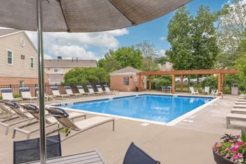 2 Outdoor shimmering swimming pools