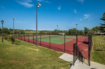 8 Tennis courts with 4 lighted courts