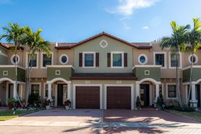 Homestead townhouse for rent - Venice At Crystal Lake Apartments