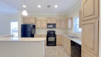 Fully equipped kitchen