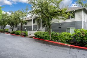 Tigard apartment for rent - Oakmont