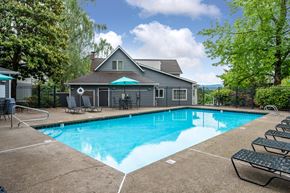 Tigard apartment for rent - Oakmont
