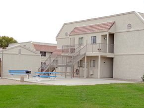 Bullhead apartment for rent - SunRiver_Photo_ApartmentExterior