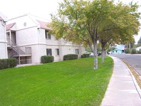 Bullhead apartment for rent - SunRiver_Photo_SidewalkView