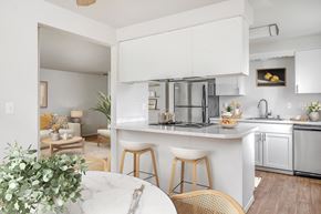 Vancouver apartment for rent - Sunpointe_Two Bed Home