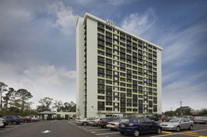 Jacksonville apartment for rent - Mount Carmel Gardens senior apartments in jacksonville, florida exterior