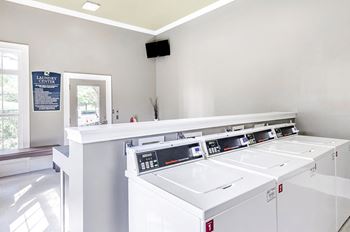 24-Hour laundry facility