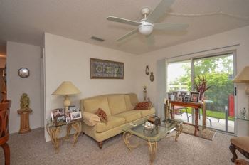 Ceiling fan in living room