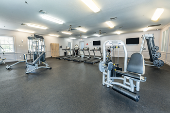Expansive fitness center & aerobic workout room