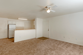 Fully-equipped kitchen with breakfast bar