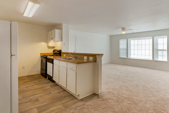 Fully-equipped kitchen with breakfast bar