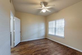 Arlington apartment for rent - Living room with hardwood style floors