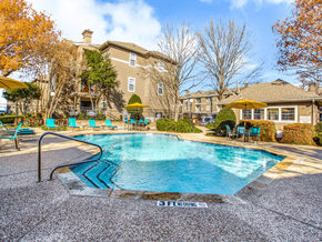 Plano apartment for rent - swimming pool