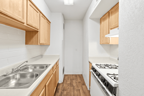 Phoenix apartment for rent - kitchen with white countertops at Bella Vista Apartments, Phoenix