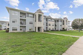 Pasadena apartment for rent - A large apartment complex with multiple buildings and green lawns.