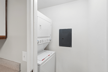 Warrenton apartment for rent - A white oven and dishwasher in a kitchen.