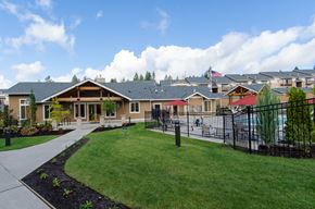 Lacey apartment for rent - Clubhouse with pool and fence