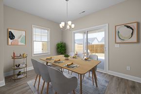 Wilmington apartment for rent - Lakeview dining room