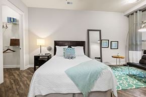 Charlotte apartment for rent - A Bedroom With a Bed at Elizabeth Square Apartments, Charlotte, North Carolina