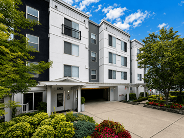 Bellevue apartment for rent - Sir Gallahad Apartment Homes